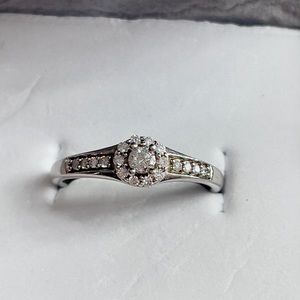 1/4 Ct natural diamond ring